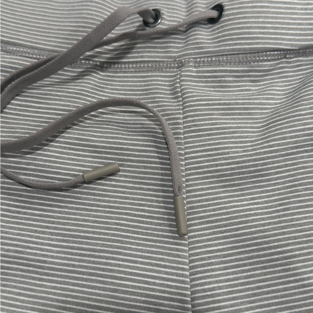 Athleta Light Gray Striped Knit Athletic Shorts - Picture 3 of 7